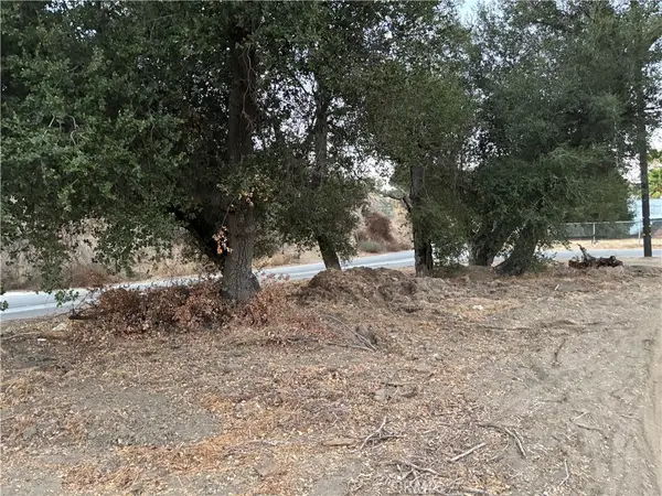 0 Oakwood Avenue, Val Verde, CA 91384