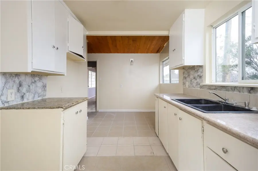 1008 Oberlin Court, Bakersfield, CA 93305 - Image #3