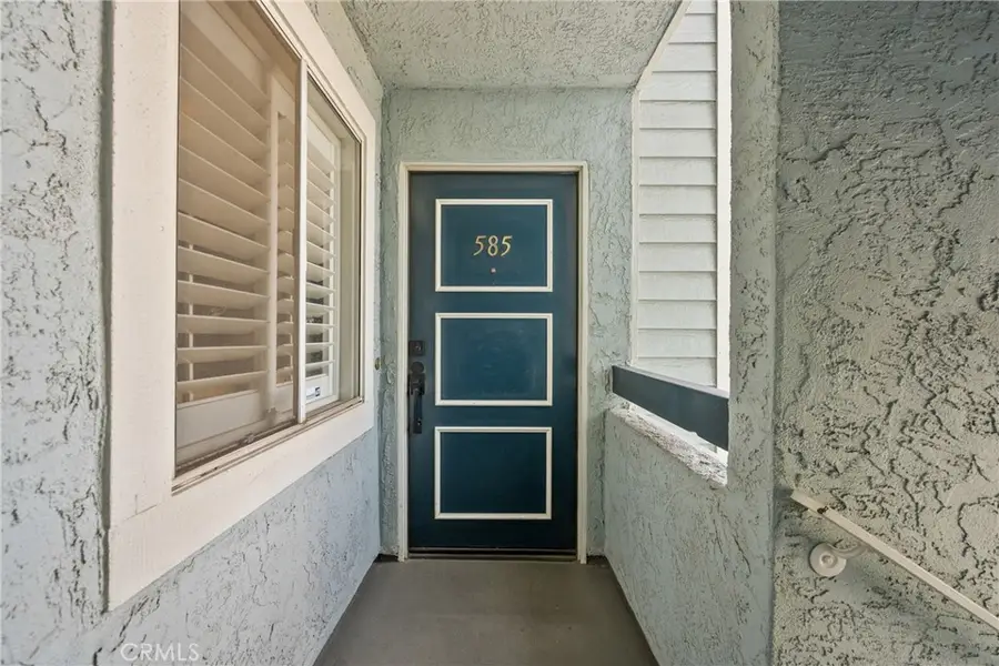 20305 Rue Crevier #585, Canyon Country, CA 91351 - Image #2