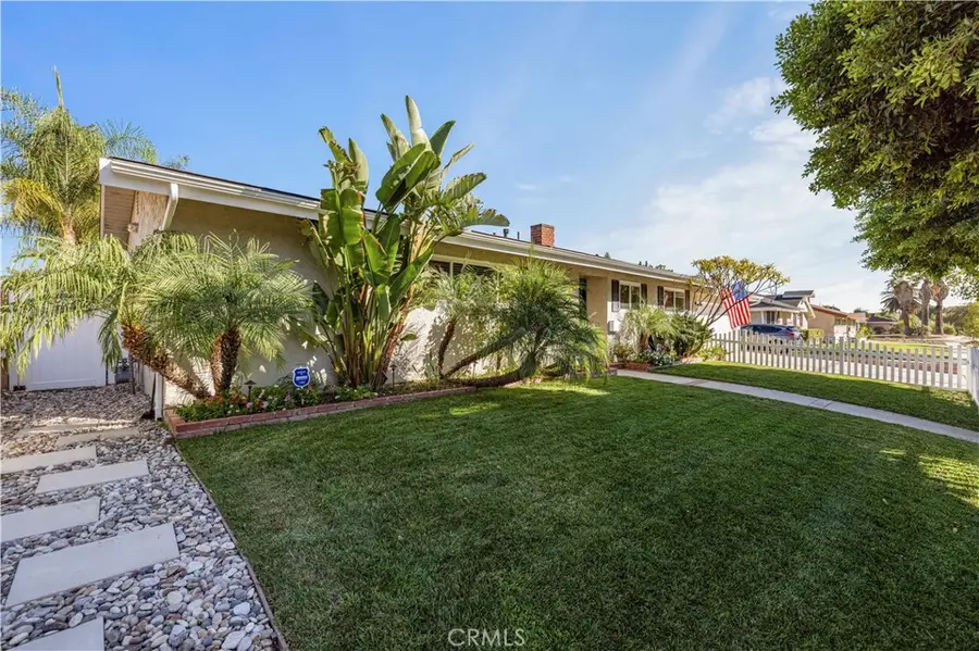 10124 Debra Avenue, North Hills, CA 91343 - Image #3