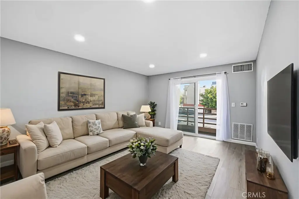 6815 Remmet #215, Canoga Park, CA 91303 - Image #1