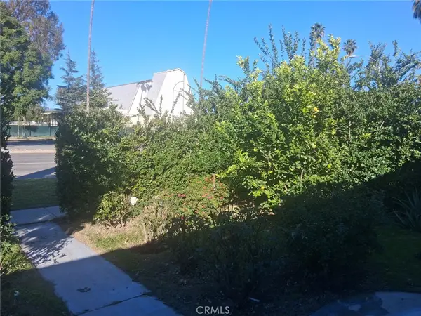 20550 Sherman Way, Winnetka, CA 91306