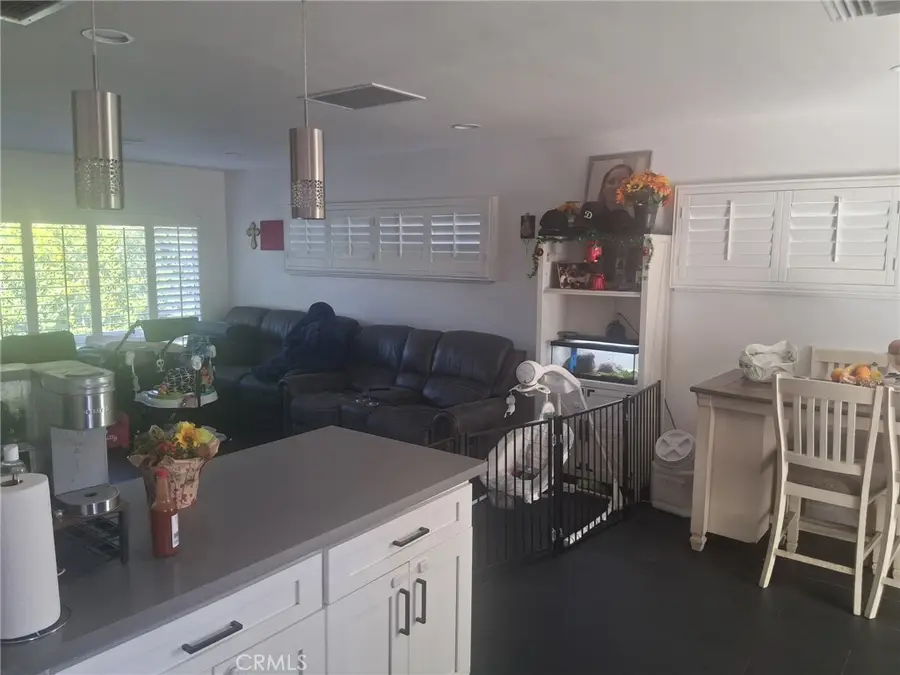 20550 Sherman Way, Winnetka, CA 91306 - Image #2