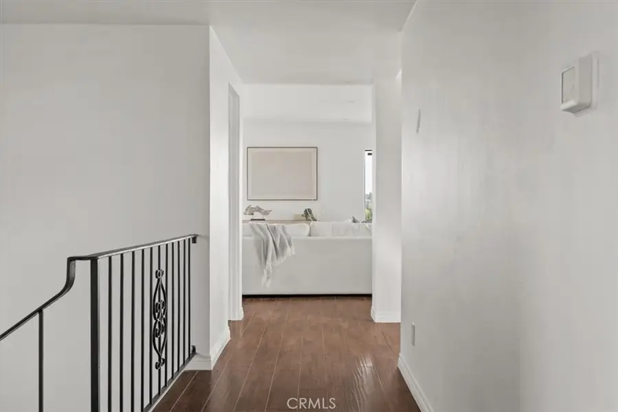 5160 Medina Road, Woodland Hills, CA 91364 - Image #3