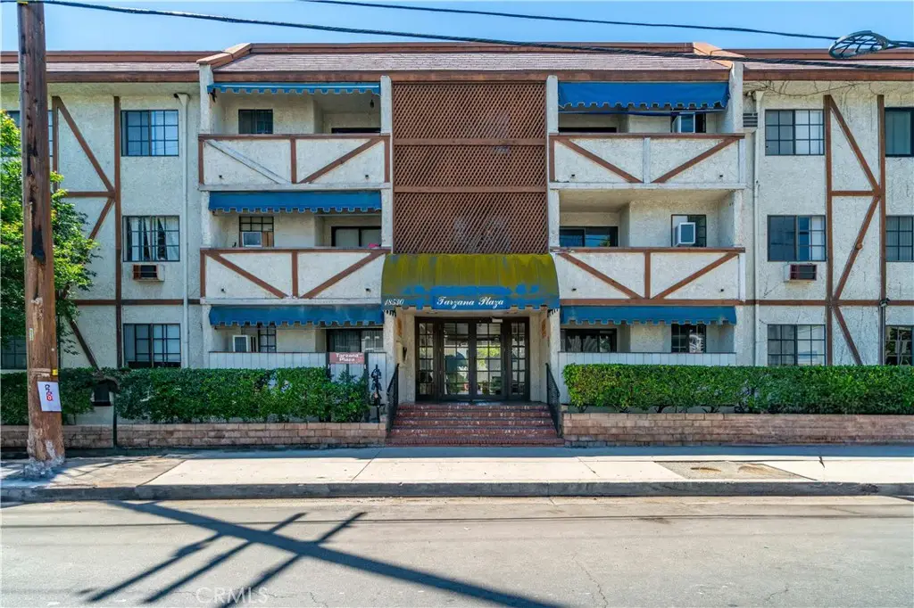 18530 Hatteras Street #209, Tarzana, CA 91356 - Image #1