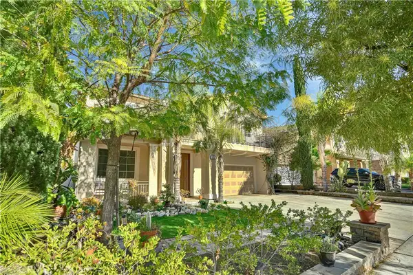 15717 Alia Court, Canyon Country, CA 91387