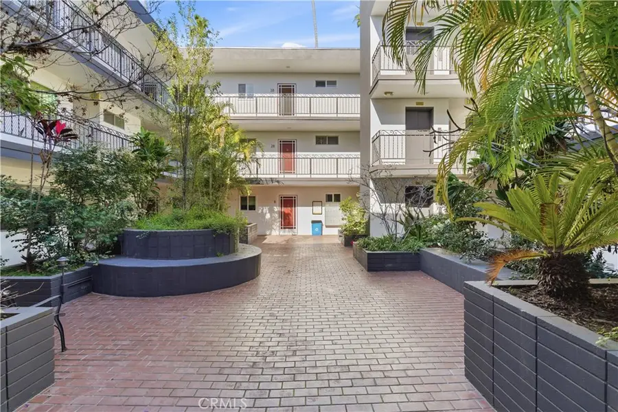 4614 Finley #6, Los Angeles, CA 90027 - #3