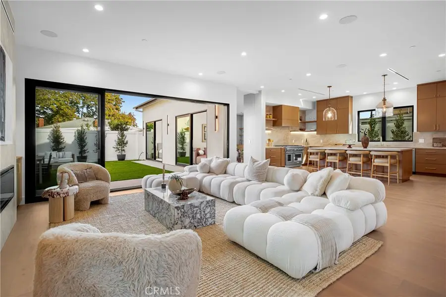 3910 Mclaughlin Avenue, Los Angeles, CA 90066 - #3