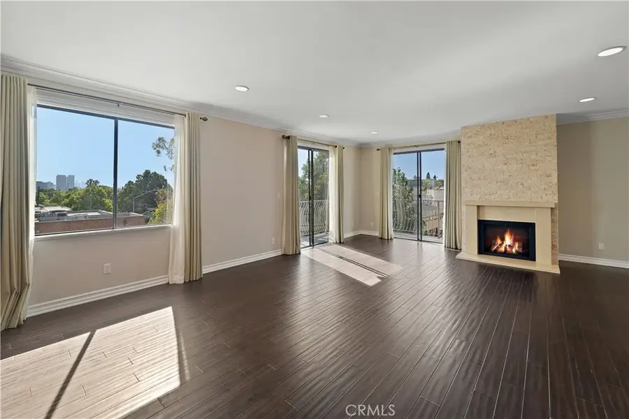 152 S Oakhurst Drive #304, Beverly Hills, CA 90212 - #2