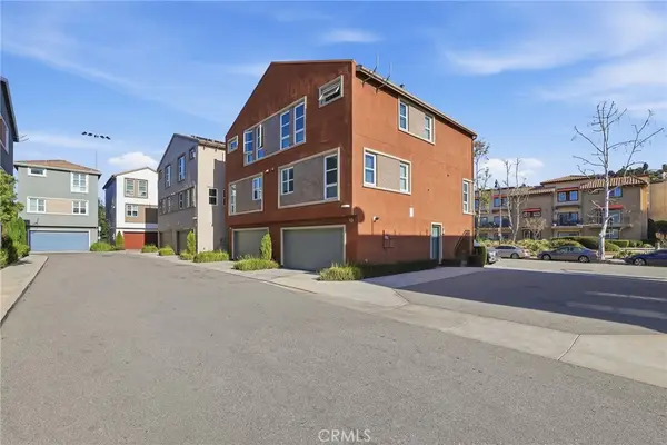 2700 E Chaucer #13, Los Angeles, CA 90065