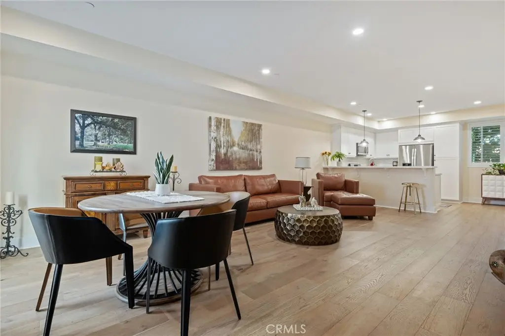 44 Coronado Street #202, San Buenaventura Ventura, CA 93001 - Image #1