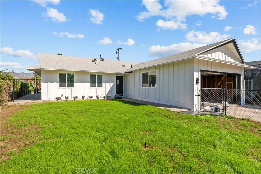 11010 Borden, Pacoima, CA 91331 - Image #2