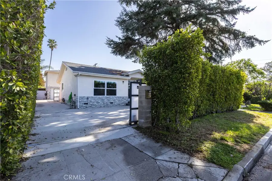 6424 Densmore, Van Nuys, CA 91406 - #3