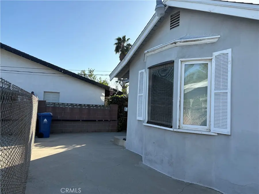 6909 Peach Avenue, Van Nuys, CA 91406 - Image #2