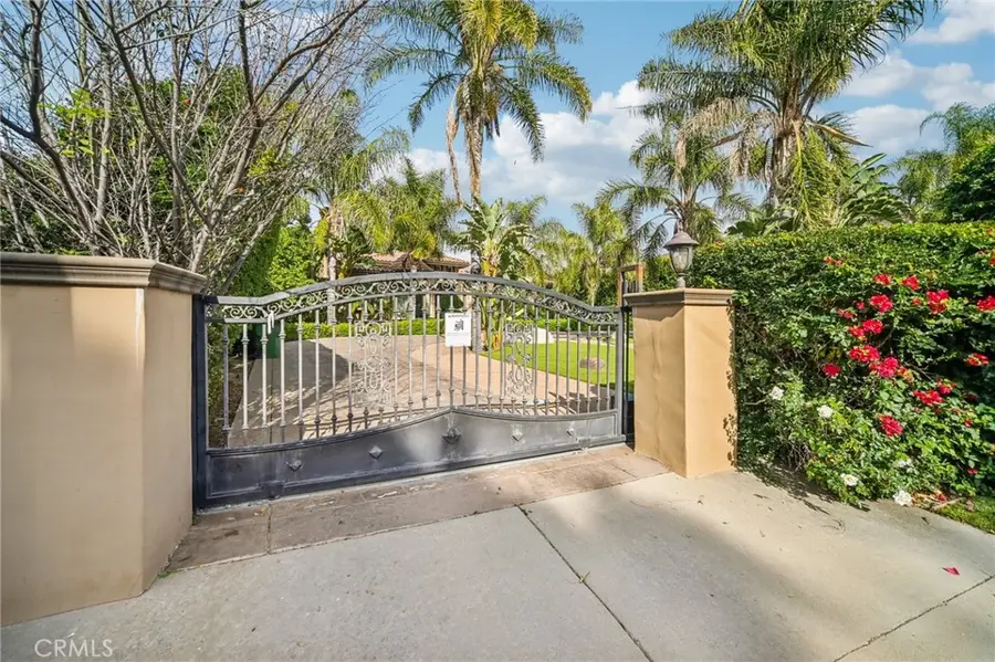 17401 Raymer Street, Northridge, CA 91325 - #3