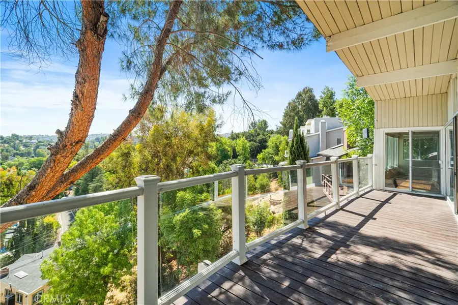 5102 Medina Road, Woodland Hills, CA 91364 - Image #3