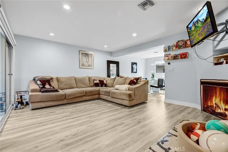 18550 Hatteras #44, Tarzana, CA 91356 - Image #3