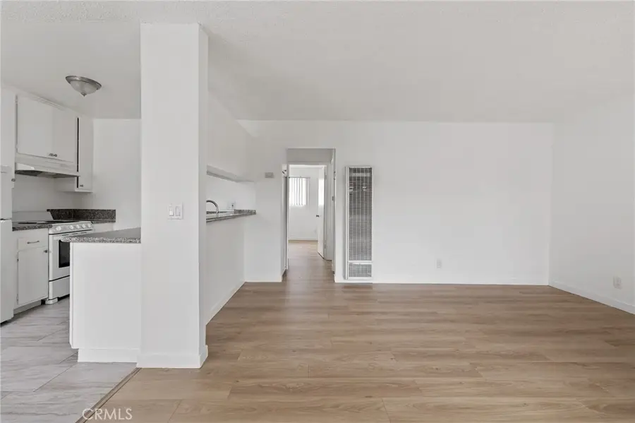 13040 Dronfield, Sylmar, CA 91342 - Image #2