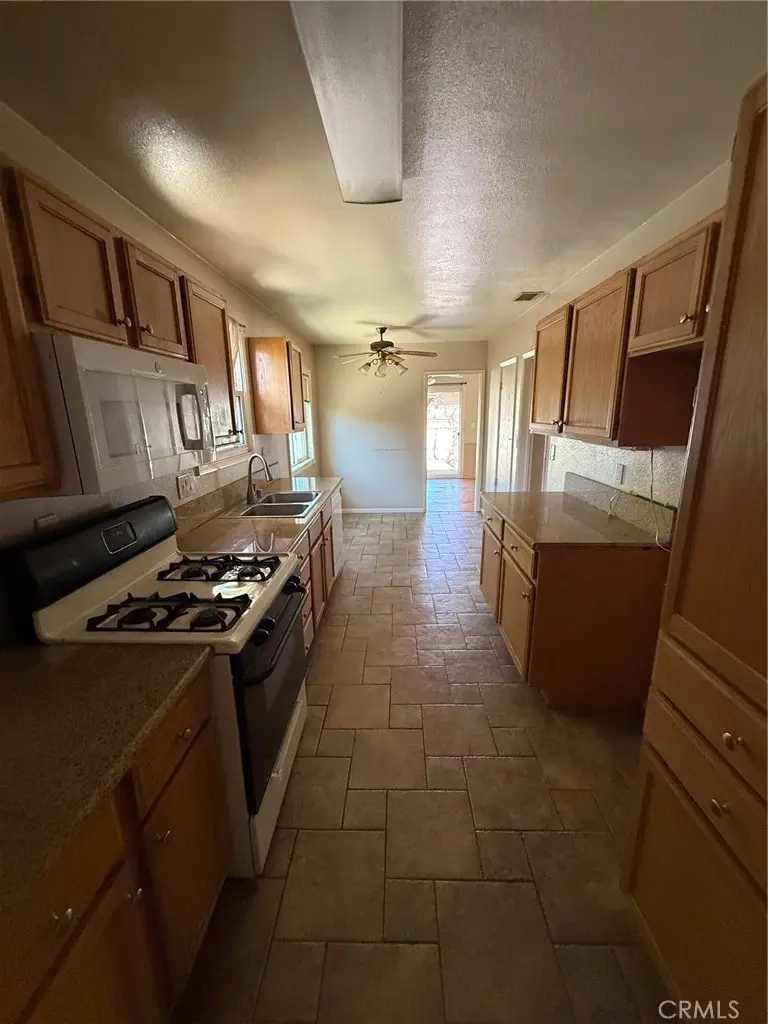 19465 Friar, Tarzana, CA 91335 - Image #3