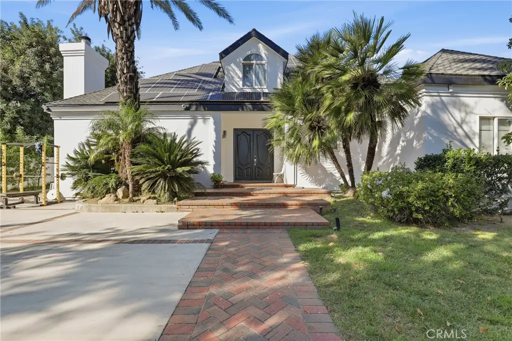 5645 Donna Avenue, Tarzana, CA 91356 - Image #1