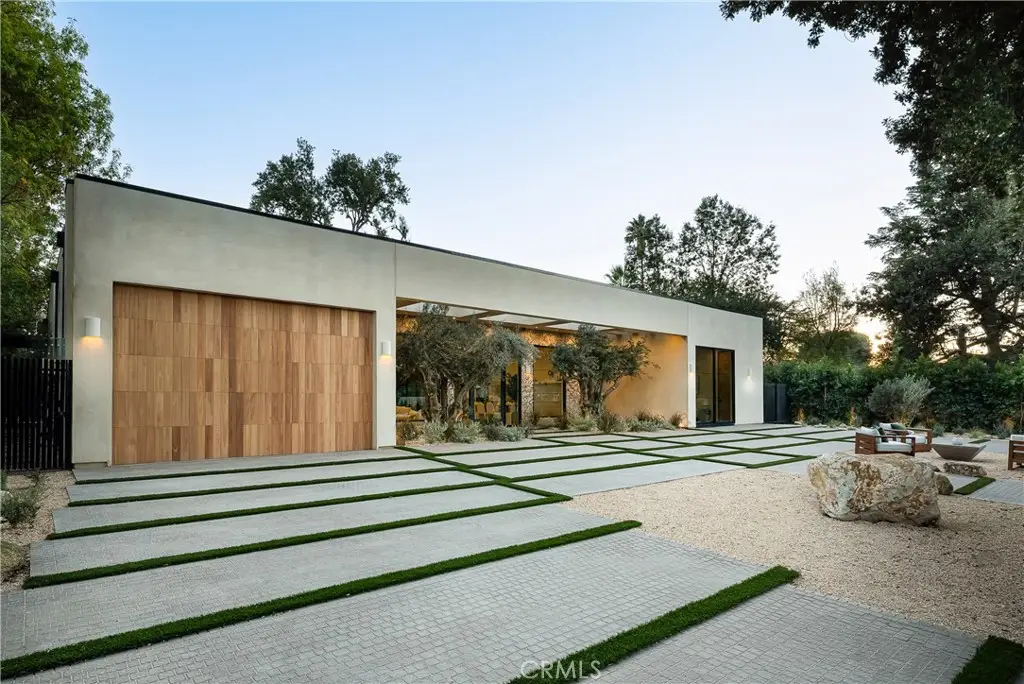 23340 Collins, Woodland Hills, CA 91367 - Image #1