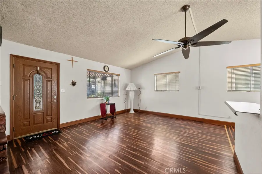 30602 San Martinez, Val Verde, CA 91384 - #3