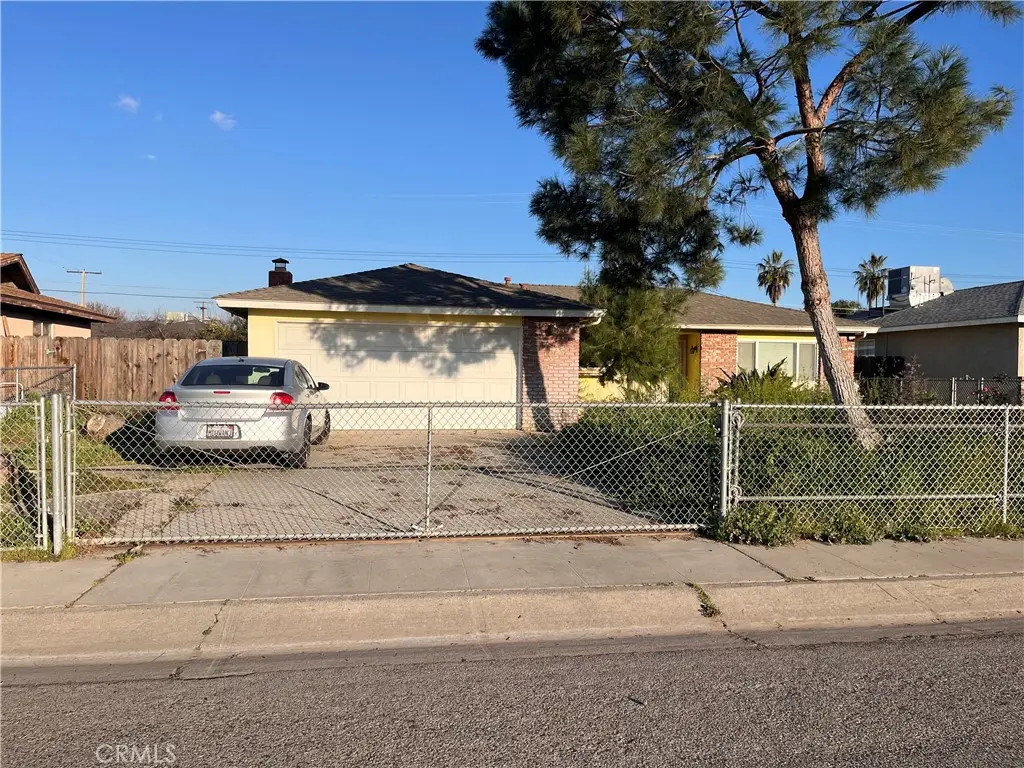 334 N Argyle St, Porterville, CA 93257 - #1