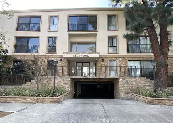 15344 Weddington, Sherman Oaks, CA 91411