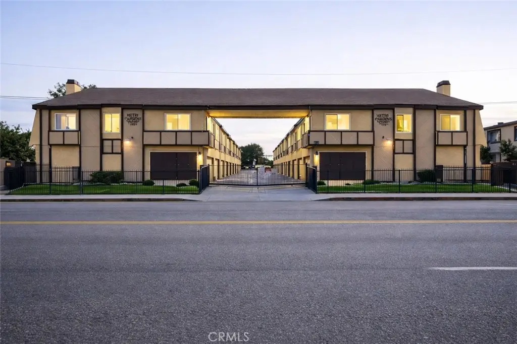 38710 10th St E #15, Palmdale, CA 93550 - #1