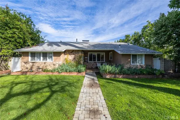 5208 Woodman, Van Nuys, CA 91401