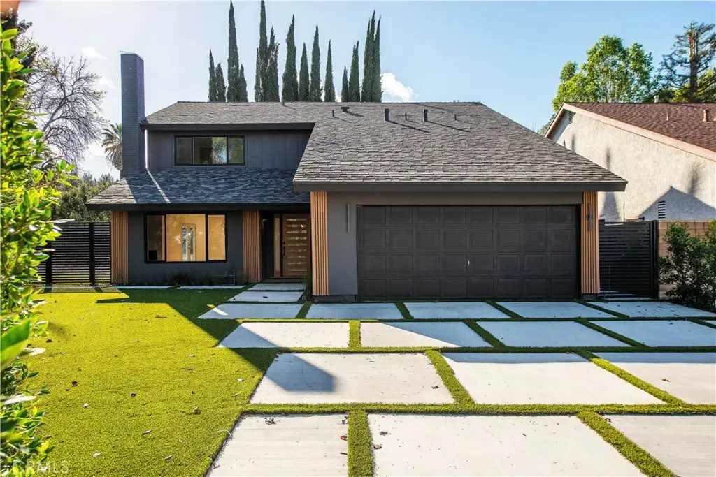 22357 Welby Way, Canoga Park, CA 91303 - #1