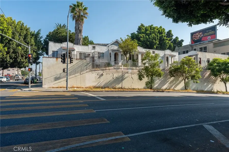 272 S Burlington Avenue, Los Angeles, CA 90057 - #2