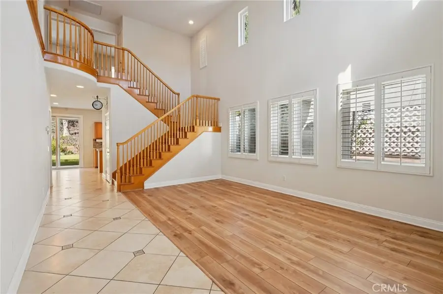 28643 Silverking, Saugus, CA 91390 - #2