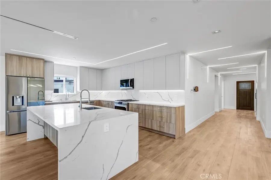 7508 Claire Avenue, Reseda, CA 91335 - #2