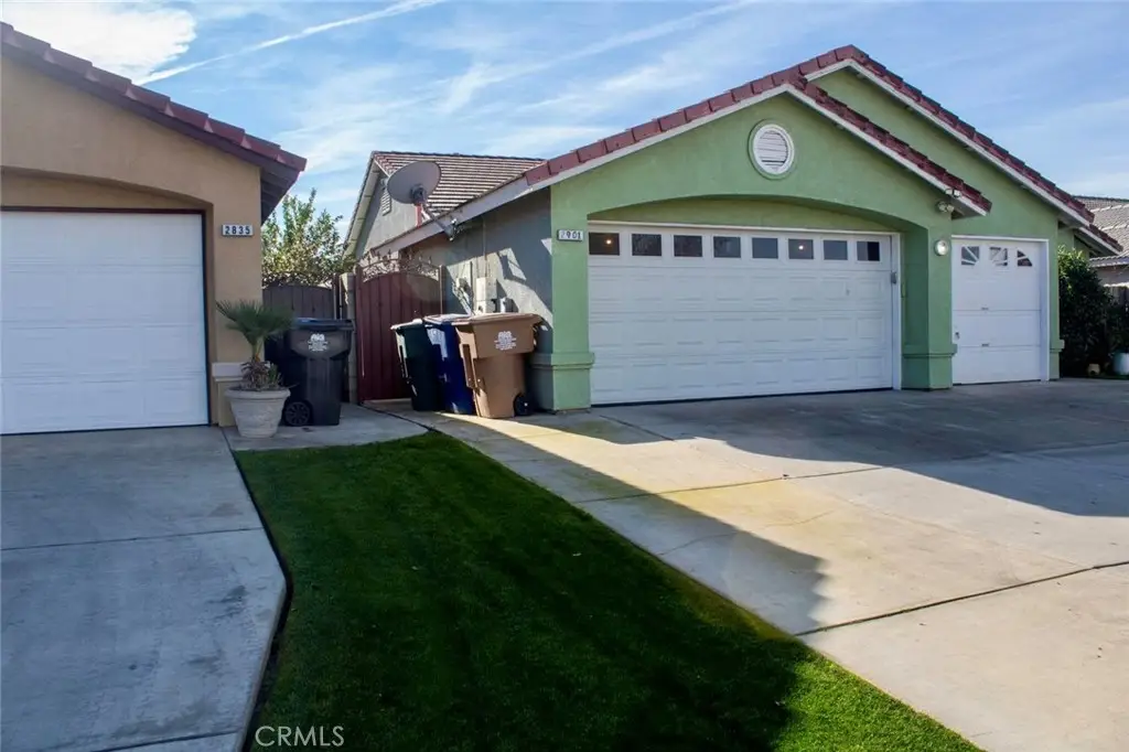 2901 Flint Hills, Bakersfield, CA 93313 - #1