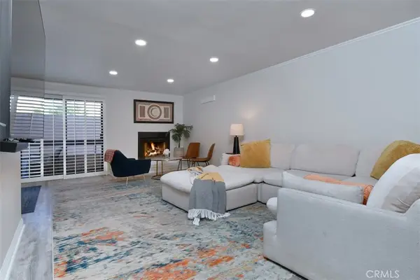 11911 Magnolia Boulevard #16, Valley Village, CA 91607