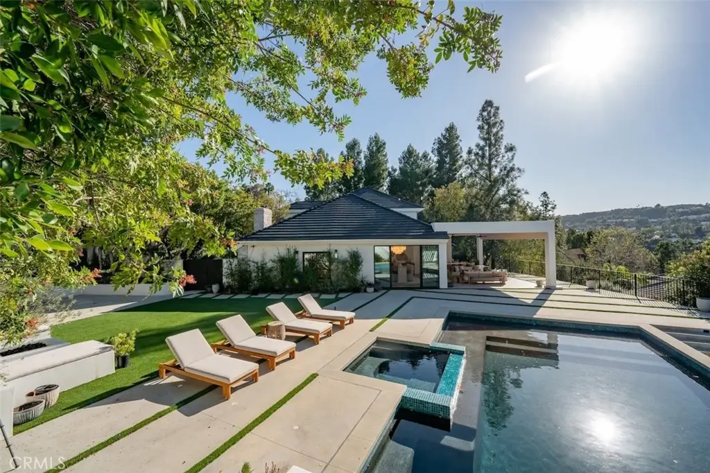 4017 Nogales, Tarzana, CA 91356 - #1