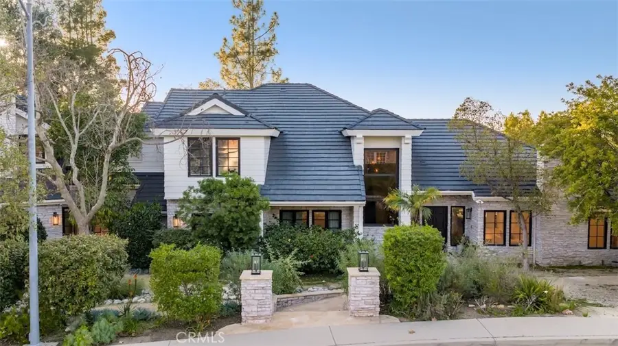 4017 Nogales, Tarzana, CA 91356 - #2