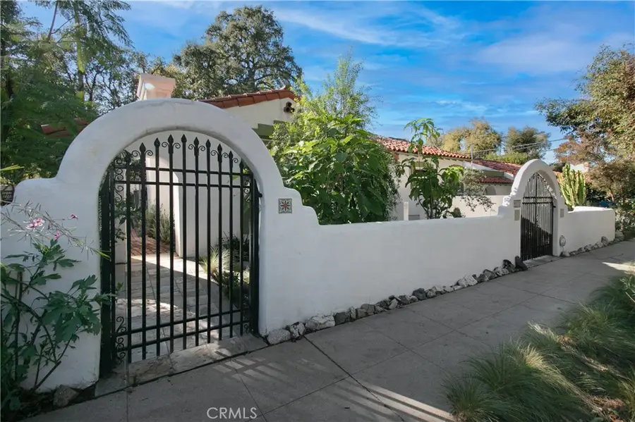 4905 Alhama, Woodland Hills, CA 91364 - #3