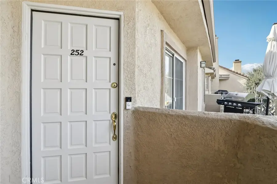 23605 Del Monte, Valencia, CA 91355 - #3