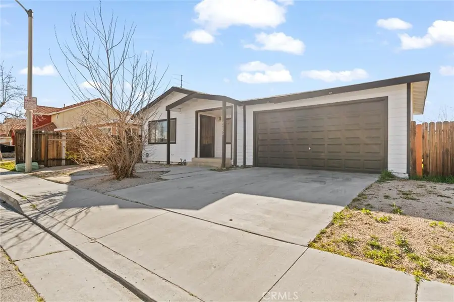 44053 Canyon Way, Lancaster, CA 93535 - #2