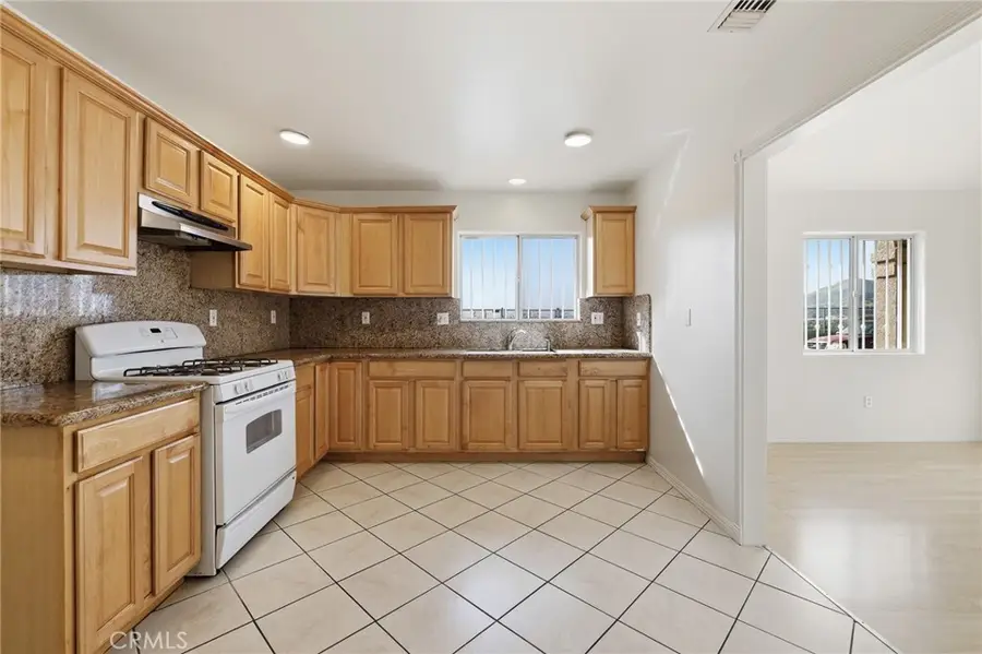 10744 Radwin Avenue, Sunland, CA 91040 - #2