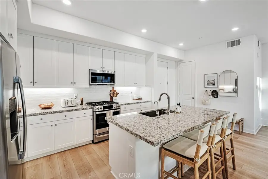 26958 Sandbar Willow Pl #205, Valencia, CA 91355 - #3