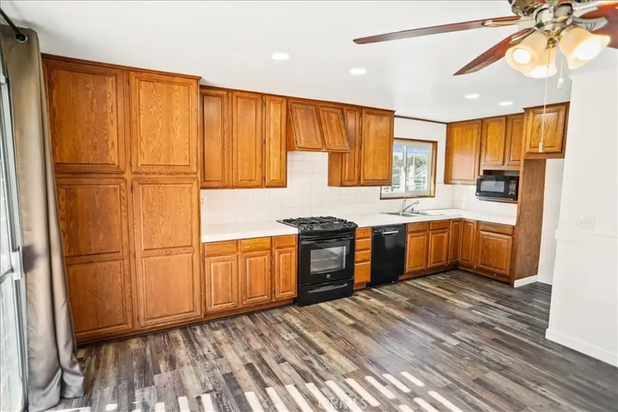 20810 Cedarfalls, Saugus, CA 91350 - #3