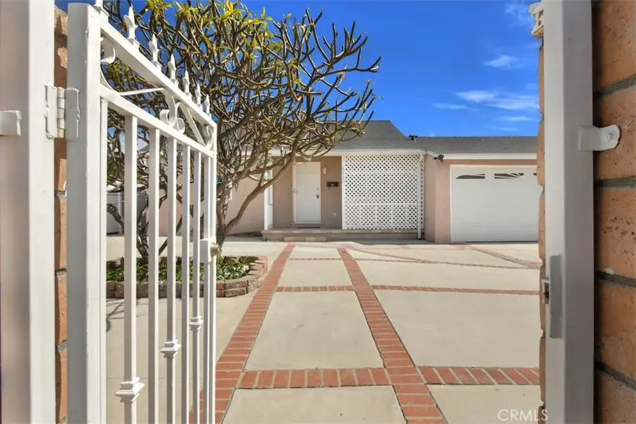 8832 Murietta Avenue, Panorama City, CA 91402 - #3