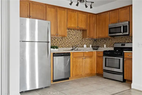 6938 Laurel Canyon Blvd #304, North Hollywood, CA 91605