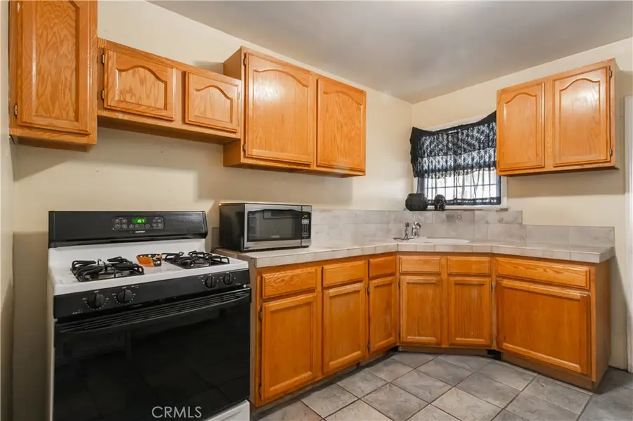 1329 -1331 N Screenland Drive #1329-1331, Burbank, CA 91505 - #3