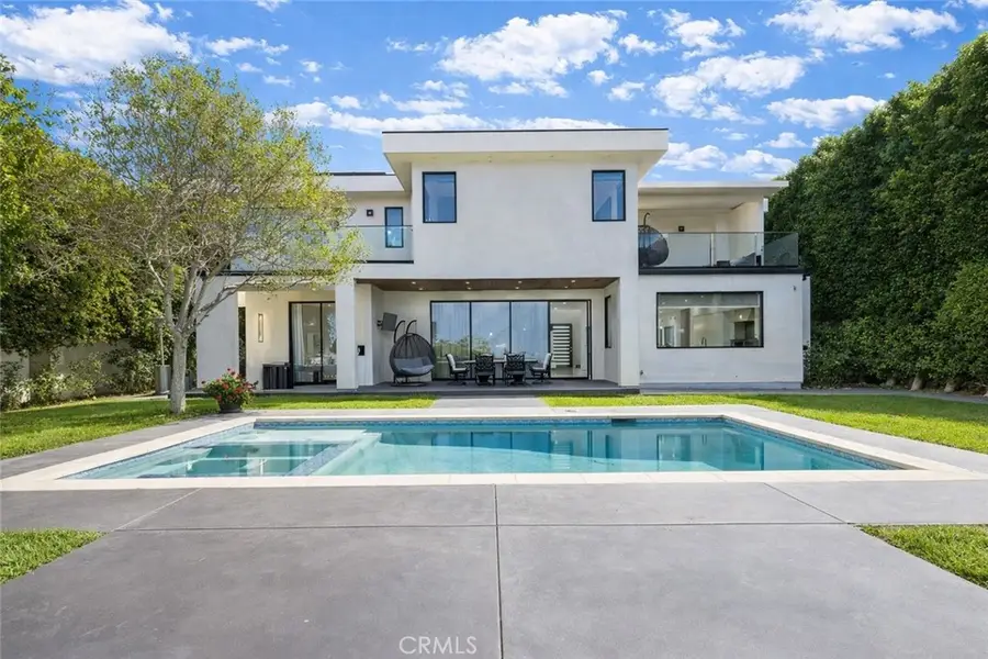 4545 Stern Avenue, Sherman Oaks, CA 91423 - #3