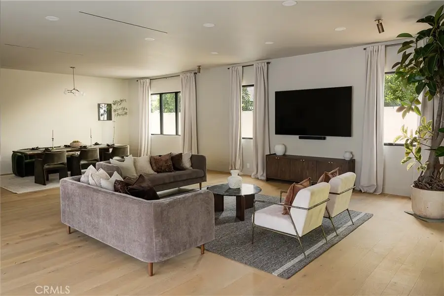 15719 Hartsook Street, Encino, CA 91436 - #3