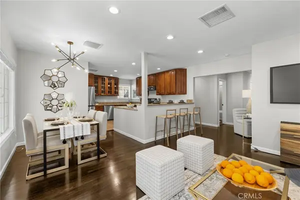 6737 Jellico, Lake Balboa, CA 91406